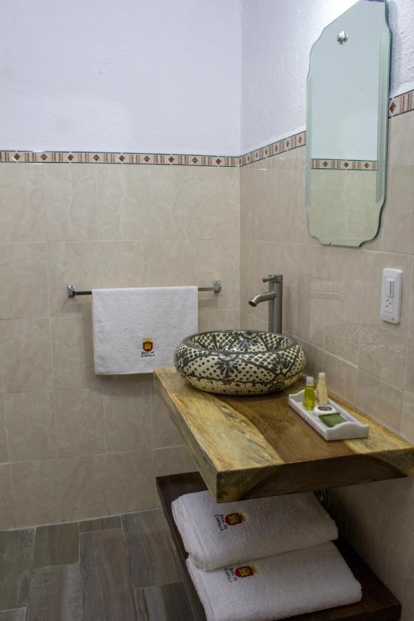 Hotel Real De Castilla Colonial Guadalajara Szoba fotó