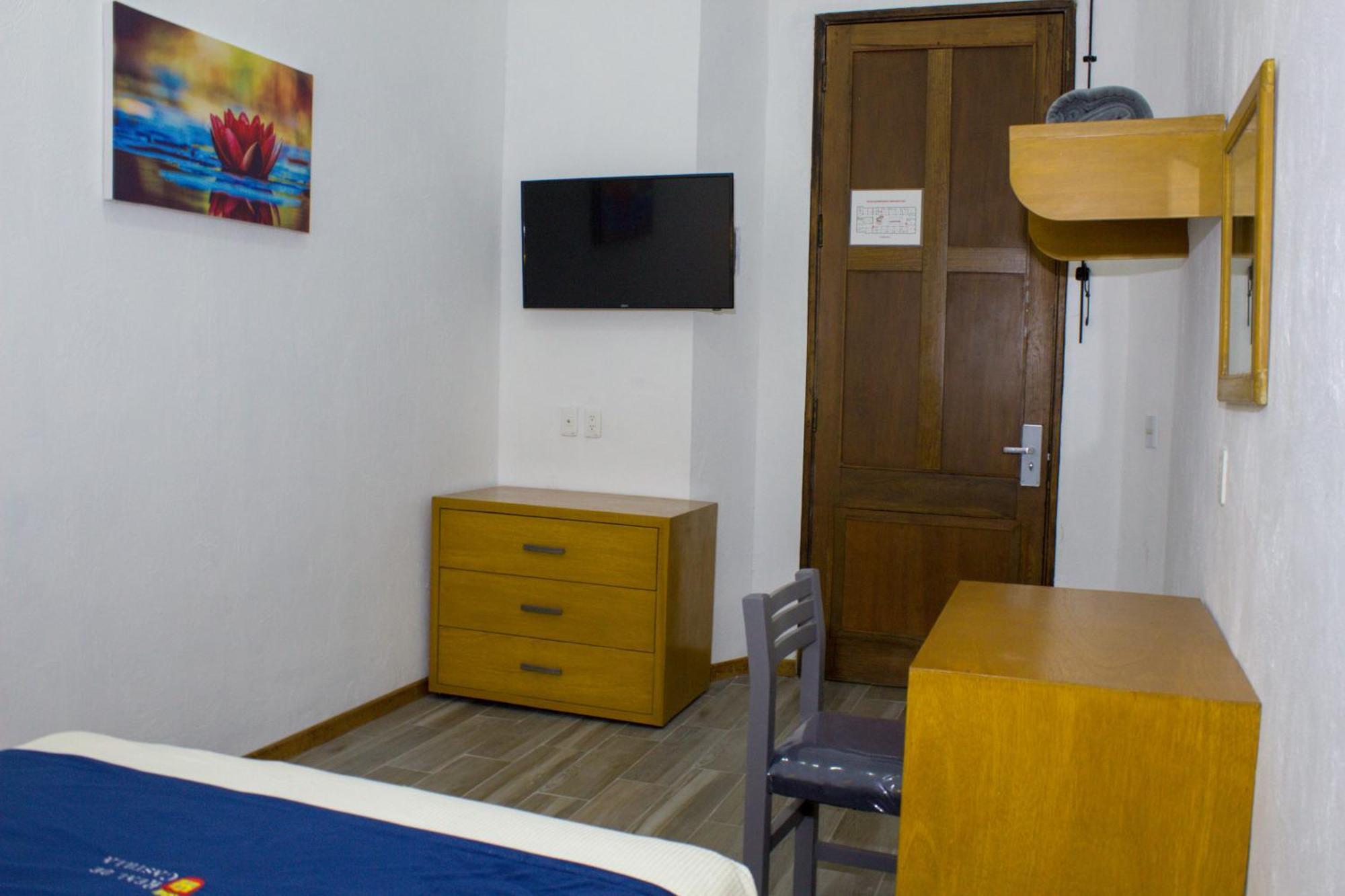 Hotel Real De Castilla Colonial Guadalajara Szoba fotó