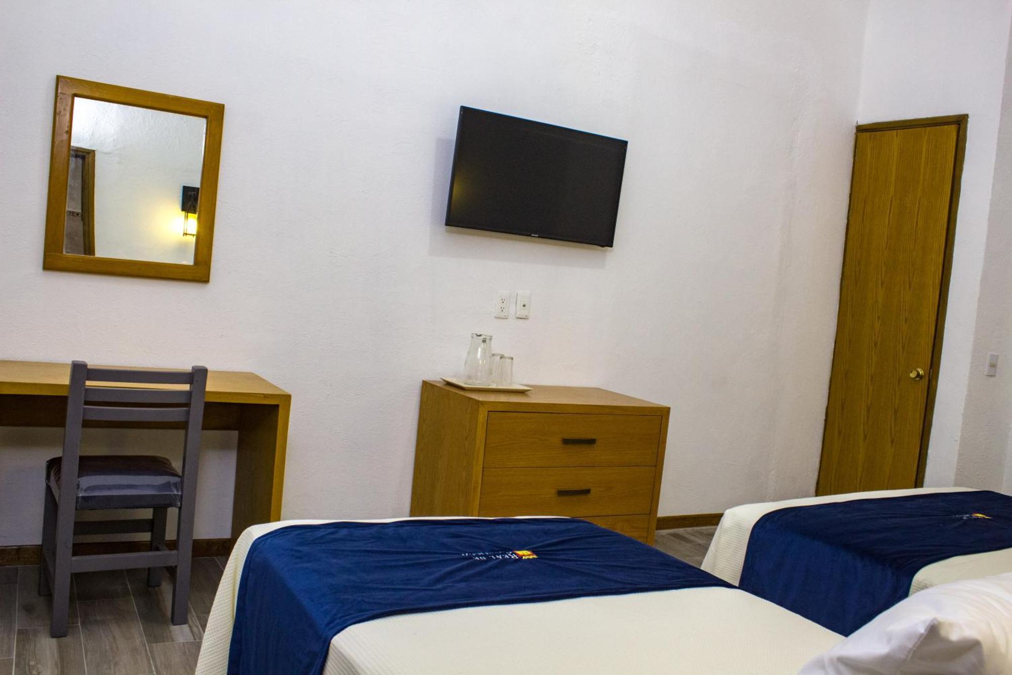 Hotel Real De Castilla Colonial Guadalajara Szoba fotó
